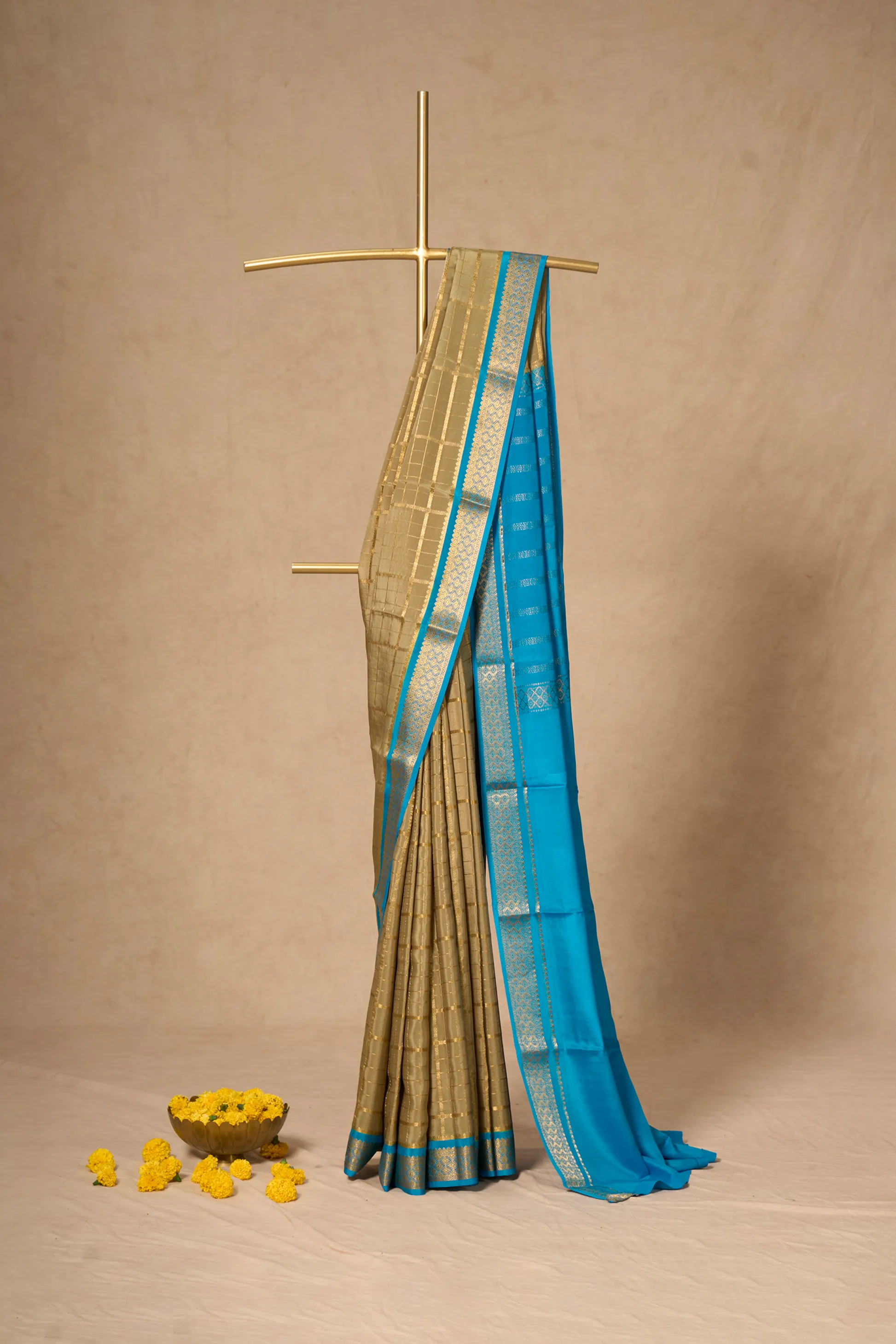 Light Grey Mysore Silk Saree With All Over Checks